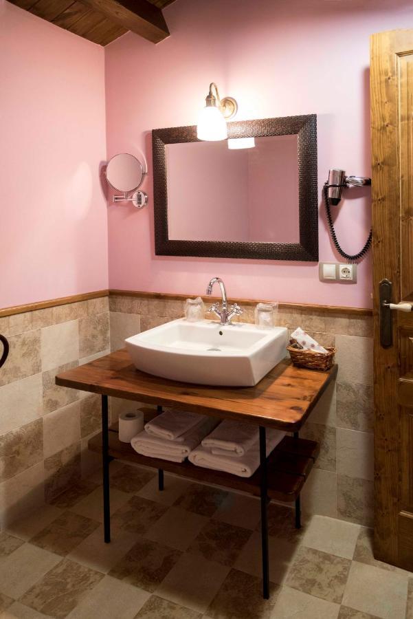 Hotel Rural Casona Trabadelo 베갈데오 외부 사진