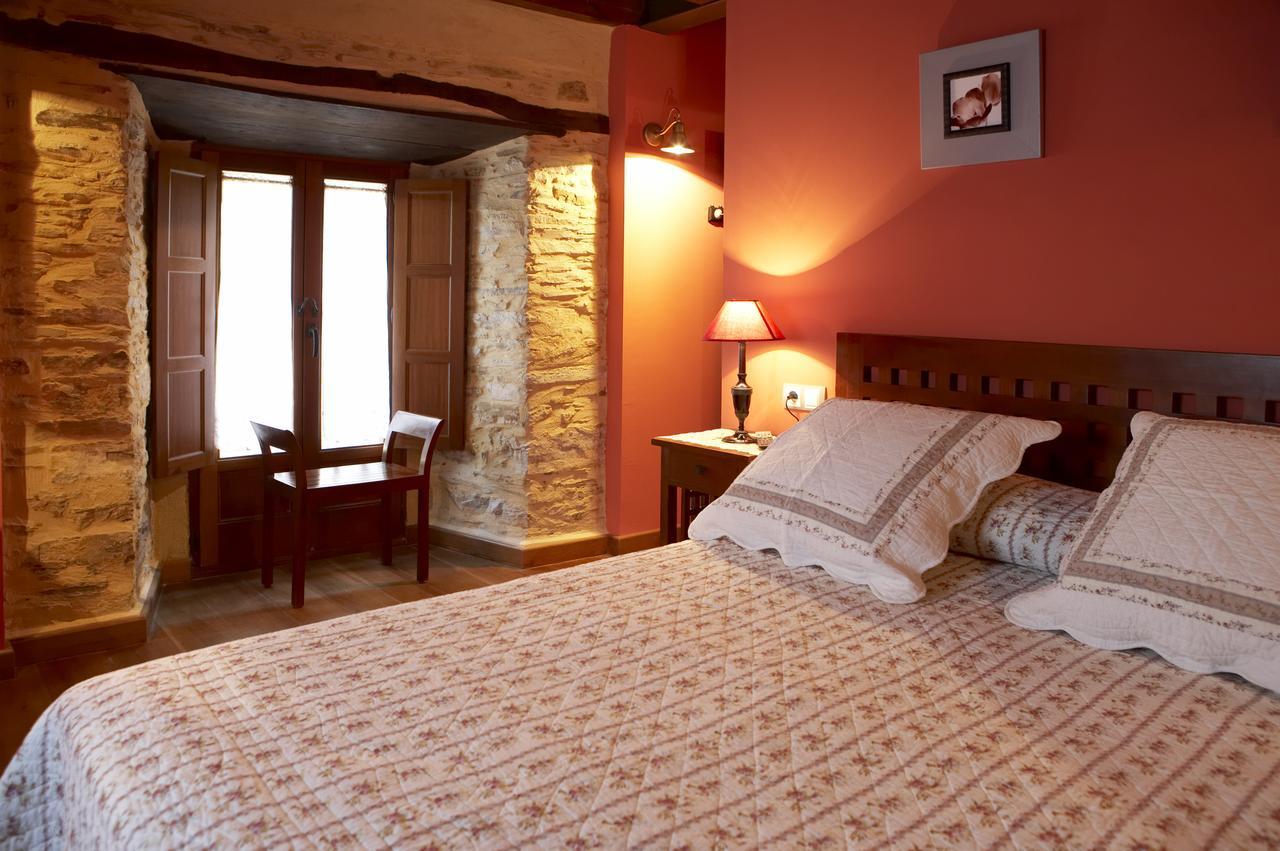 Hotel Rural Casona Trabadelo 베갈데오 외부 사진